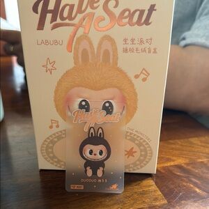 Labubu 'Have A Seat' secret DuoDuo